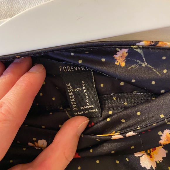 Skort - Picture 2 of 3